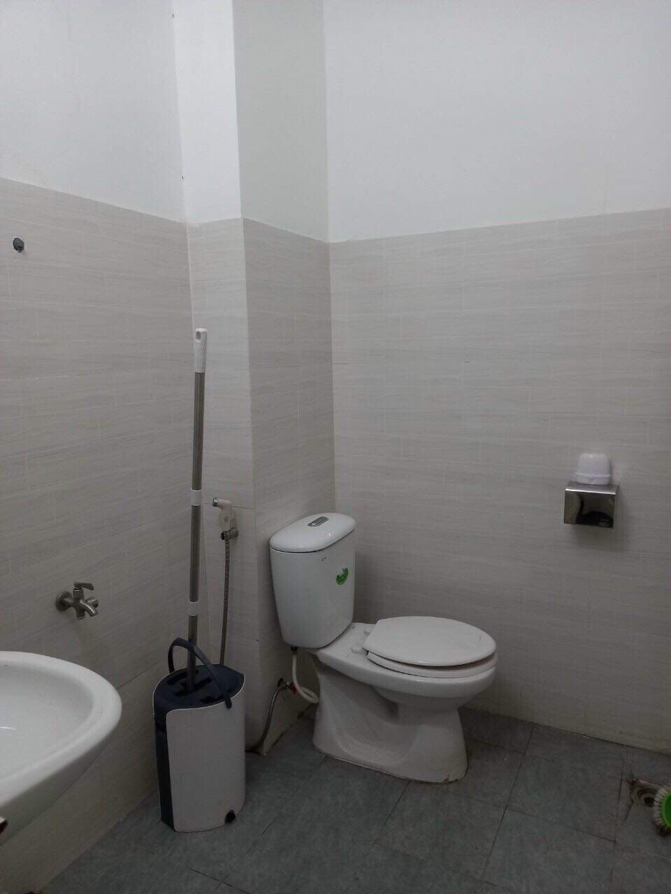 Cho thuê nguyên Căn  MTĐ CAO ĐẠT, Phường 1, Quận 5